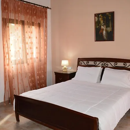 House With 7 Bedrooms In Agia Pelagia, With Wonderful Sea View, Enclos *